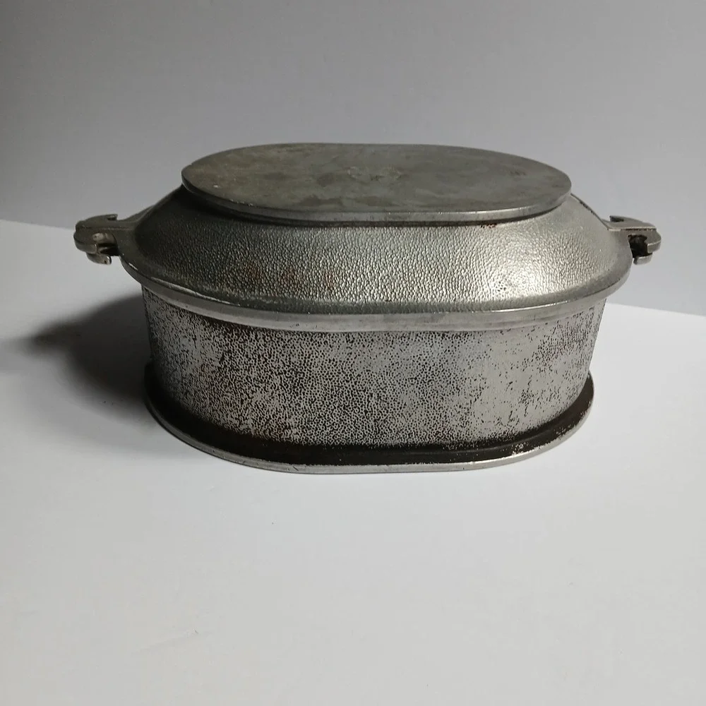 Dutch Oven w/ Serving Tray Lid Vtg Guardian Service Cast Aluminum Roaster